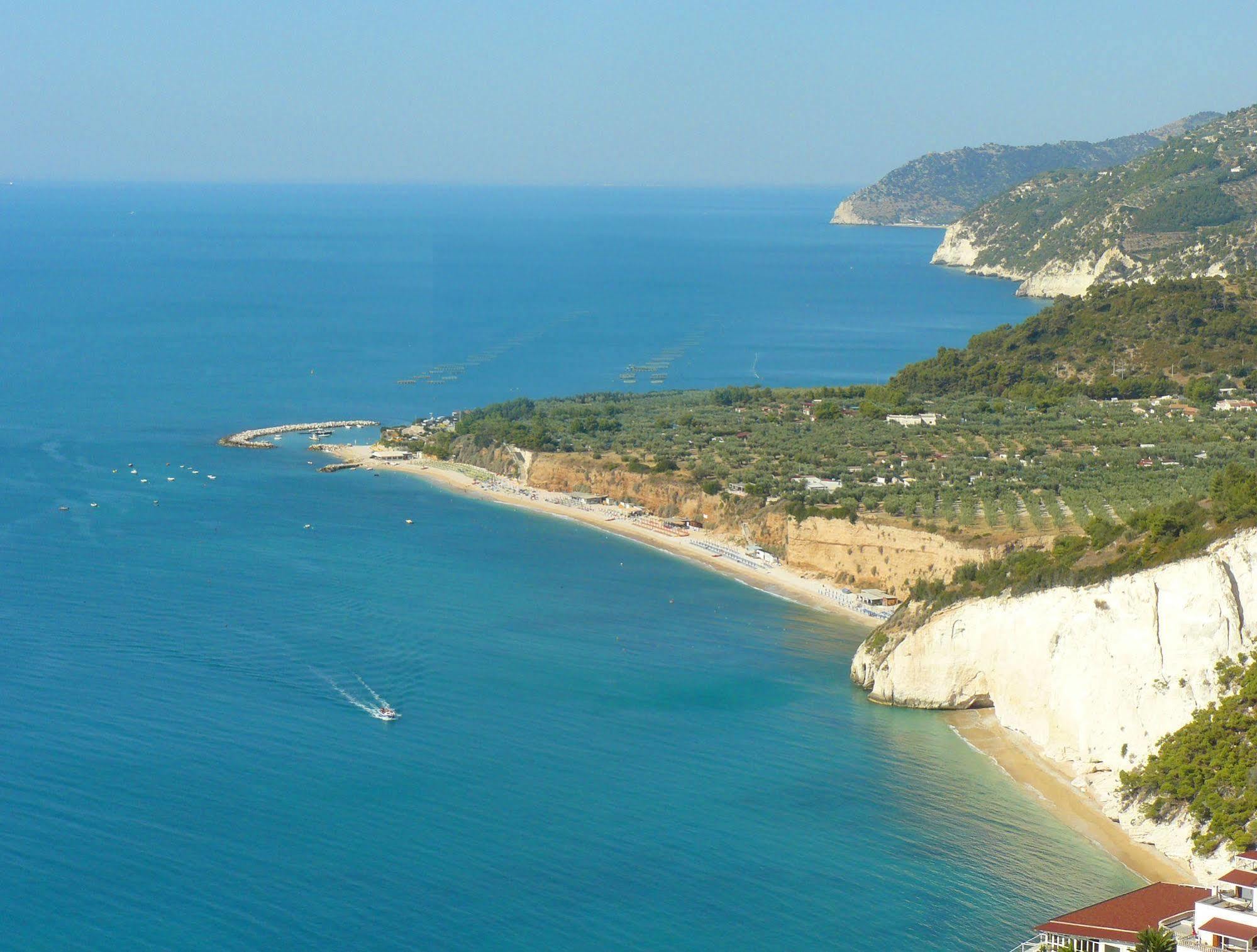 Camping Fontana Delle Rose Mattinata Buitenkant foto