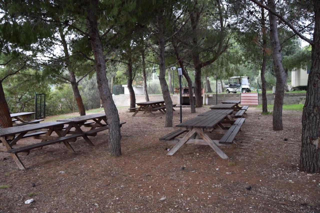 Camping Fontana Delle Rose Mattinata Buitenkant foto